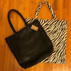 Linea Pelle Daisy Tote and Dustbag